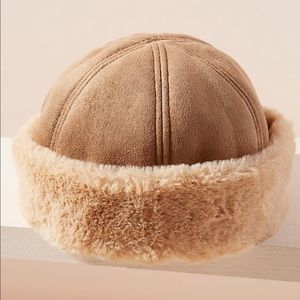 Sueded Sherpa Beanie. Taupe